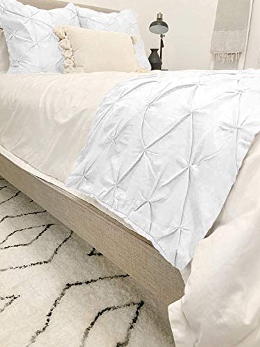 Amazon.com: KBC linen Bed Runner 100% Cotton 800 Thread Count Pinch Pleated Bed Runner Solid, Easy C